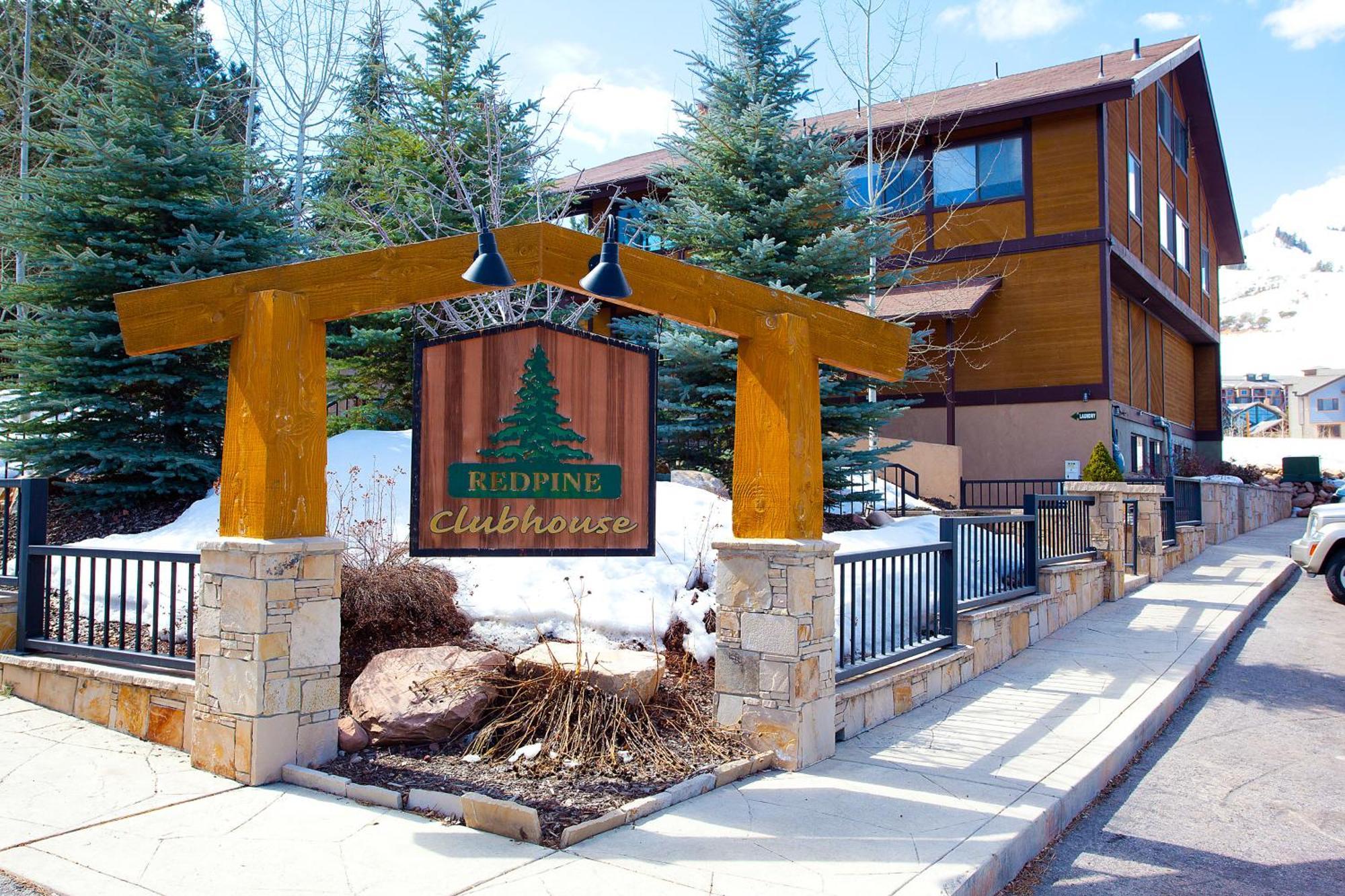 Red Pine Villa Парк Сити Стая снимка